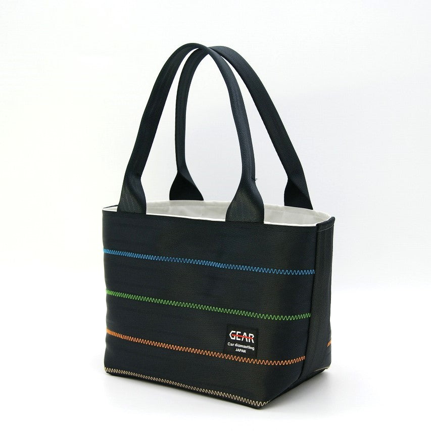 ランチバッグ 収納口２５ｃｍ 高さ 約２０ｃｍ×幅２０ｃｍ×マチ１５ｃｍ 持手長さ４0ｃｍ 重さ４００ｇ
