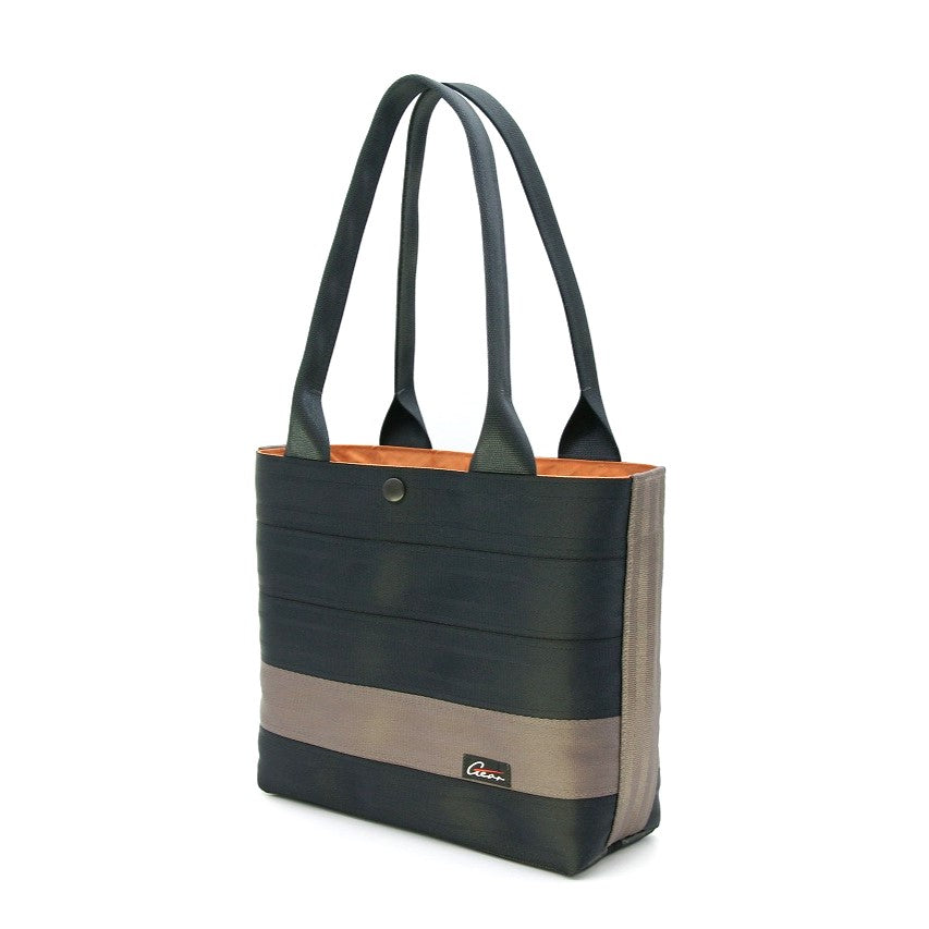 トートバッグ【Mサイズ】収納口３０ｃｍ 高さ 約２５ｃｍ×幅２５ｃｍ×マチ１０ｃｍ 持手長さ５５ｃｍ 重さ６００ｇ