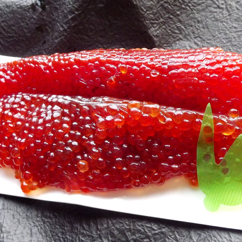 北海道ブランド筋子※ 銀毛秋鮭の卵【うす塩の鮭筋子】昔ながらの「熟成」製法。1本づつラップで密封してます。2.3本です。【新物入荷しました】