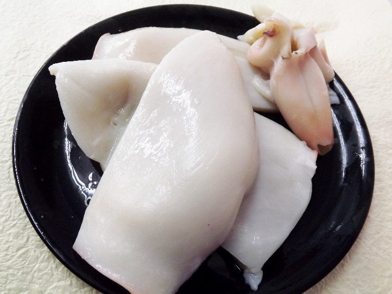 海明け！水揚げ中！【やらかい刺身たこ頭（胴体です）】400ｇ～500ｇ×２ケ【2160円の品を】スライスサービスも承ります！「予約販売」です。