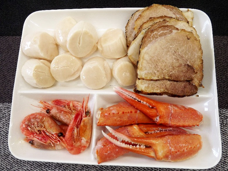 【わっかない海鮮ラーメン】4種類８食入り※海鮮具材付き（かにツメ・ほたて・ボイルえび・炙り焼きチャーシュー）付き※【送料込み】