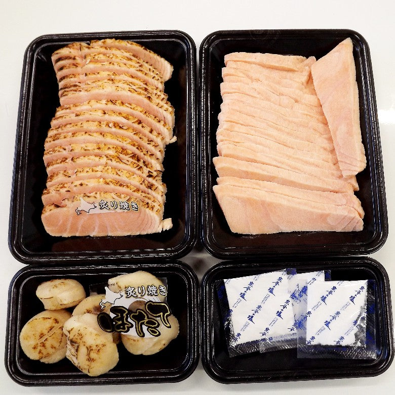 【送料無料サーモン】「香ばしい炙り焼き」「大とろお刺身」を【宗谷の塩】で食べ比べを！※新作はミネラル豊富な「宗谷の塩」付き！【5400円の品を炙り刺身ほたてもセットし】