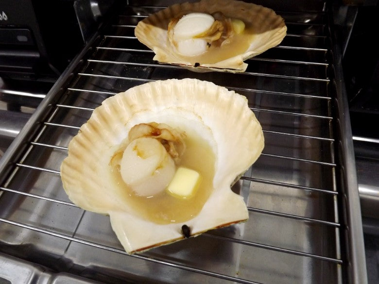 【貝付ほたて6枚】ご家庭の魚焼きグリルでも焼ける下処理済み※ほたて６枚※【リクエストにより新商品！】バター醤油焼きがおすすめです！※BBQの際はそのまま網にのせて！※