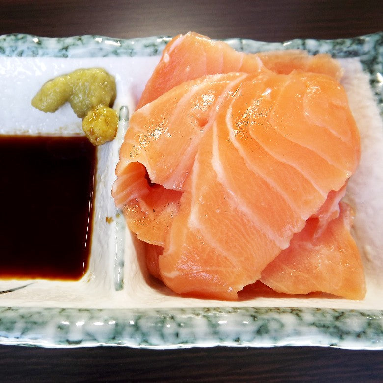 【新商品】業務用「大とろサーモン短冊」カット「血合いカットの下処理済み」スライスやサイコロ切りなどお好みのお料理で！たっぷり500ｇです！