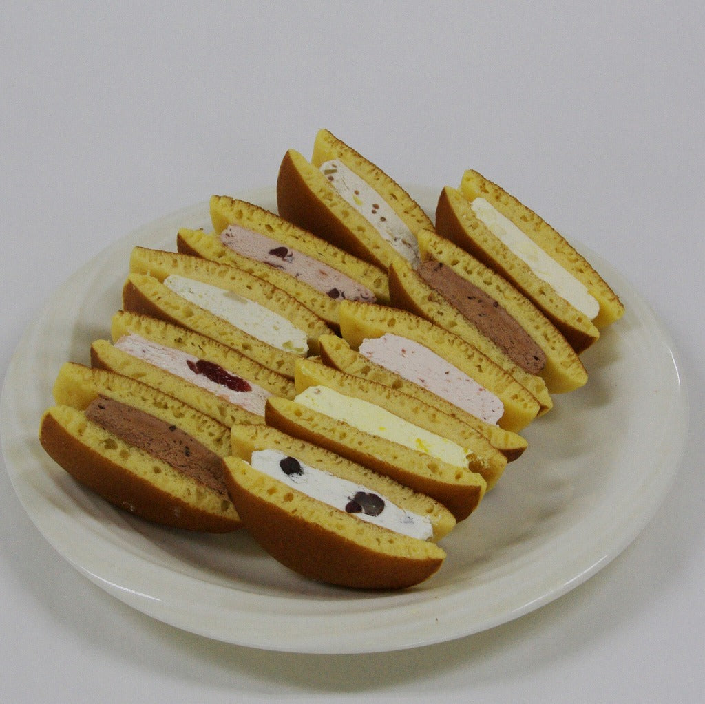 【送料込】　生どら焼きバラエティーセット　10個入り  　　　　★送料込みで販売している商品について「北海道・四国・中国・九州」は別途600円、沖縄地方別途1000円」（クール料金を含む）頂戴いたします。)