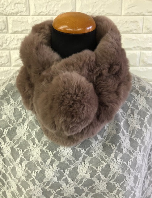 天然レッキスラビットファーぼんぼりマフラー