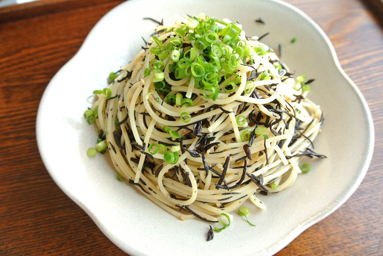 【国産ひじき使用】梅入りひじきふりかけソフトタイプ70g×3袋セット【送料無料】【ポスト投函】
