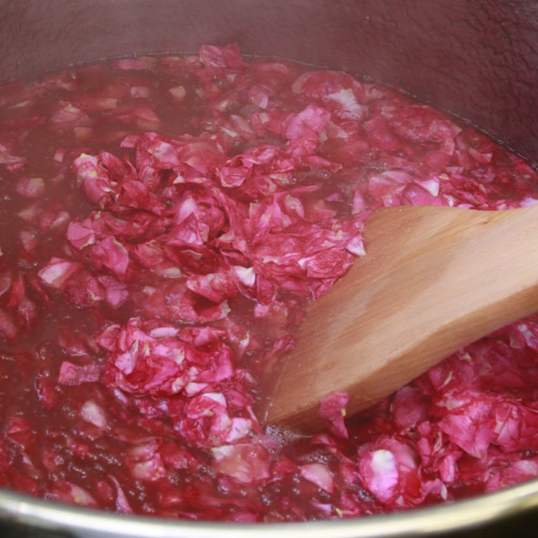 【web限定＆送料無料】秋田薔薇園産ガリカ薔薇ジャム3個セット（ギフトボックス入り）