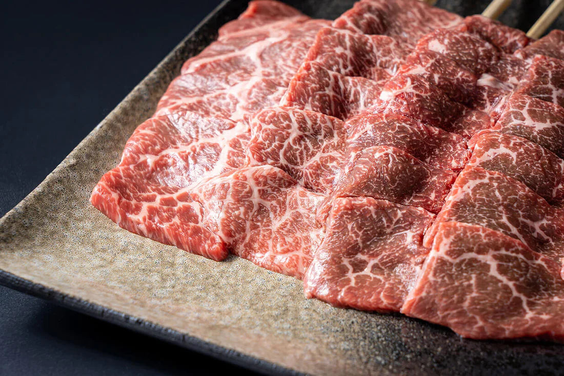 【送料無料｜化粧箱入り】京都黒毛和牛「肉宝 平井牛」赤身焼肉用 500g（3~4人前）〈冷凍便〉【お歳暮・ギフト・プレゼントにも最適です】