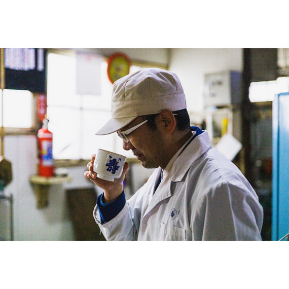 【2025年12月発売】2025-2026　純米吟醸生原酒しぼりたて千代寿　1.8L【酒・ジュース・飲料】