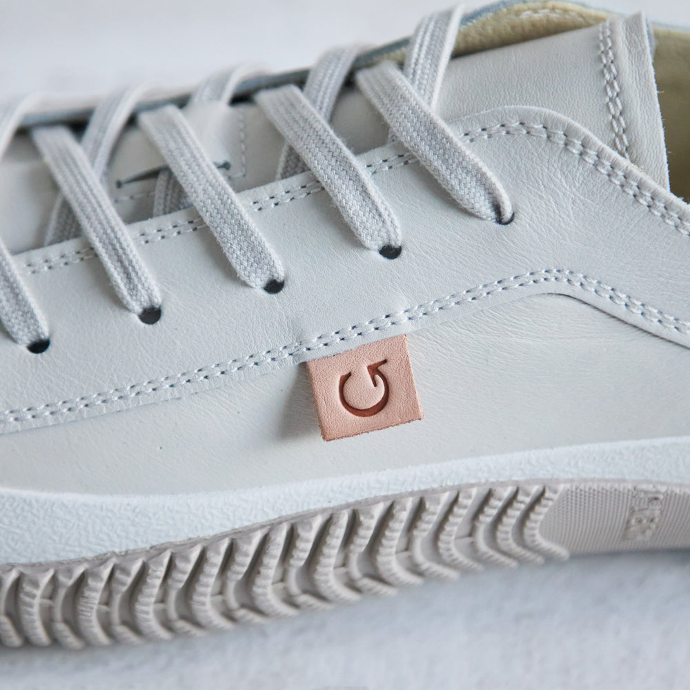 【SPINGLE スピングル SP-110】カンガルーレザースニーカーの定番品　◆サッカーや野球のスパイクにも使われるカンガルーレザーを使用し、疲れにくく感じるほどの履き心地！※ 靴 日本製ハンドメイドスニーカー サイズ交換可能 スピングル