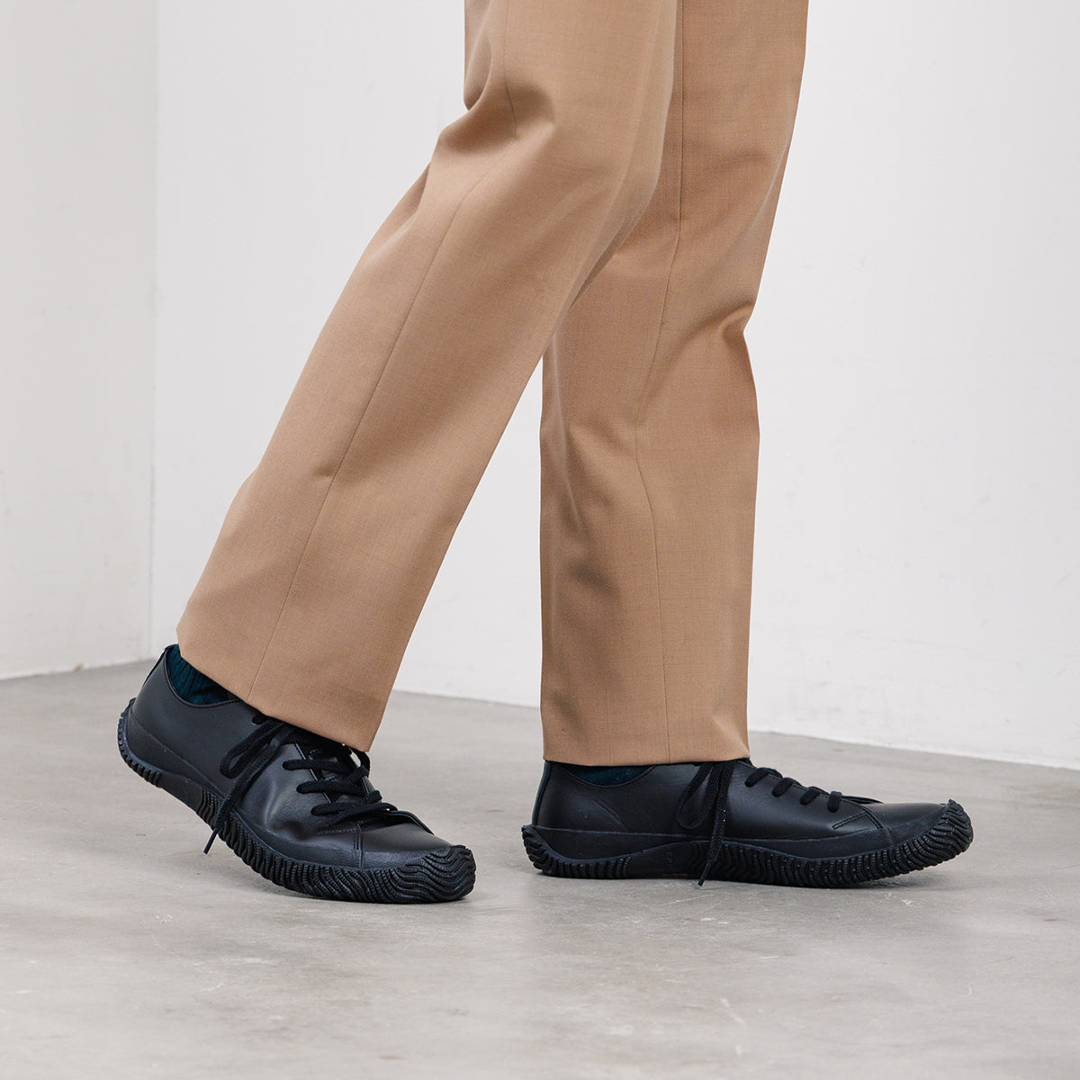 【SPINGLEスピングル SP-111IL】柔らかな牛革仕様のシンプルデザイン ◆老若男女問わずおすすめの牛革ベーシックモデル　※ 靴 日本製ハンドメイドスニーカー サイズ交換可能 スピングル