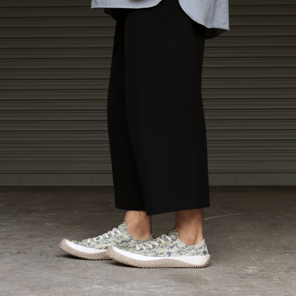 【スピングルムーヴ SPM-101HOKUSAI】◆葛飾北斎の『富嶽三十六景 神奈川沖浪裏』をモザイク調にデザインしたレザースニーカー　　※ 靴 日本製ハンドメイドスニーカー サイズ交換可能 スピングル