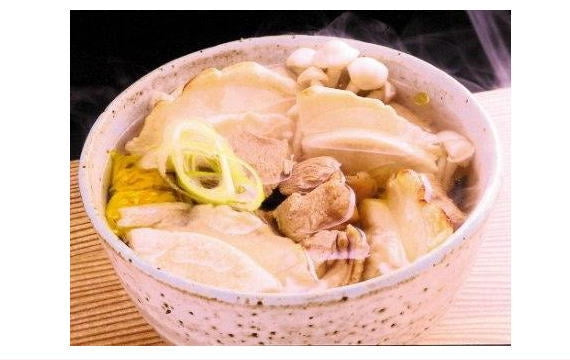 産地工場直送のご当地グルメ！ 八戸せんべい汁 青森地鶏シャモロック肉入り！