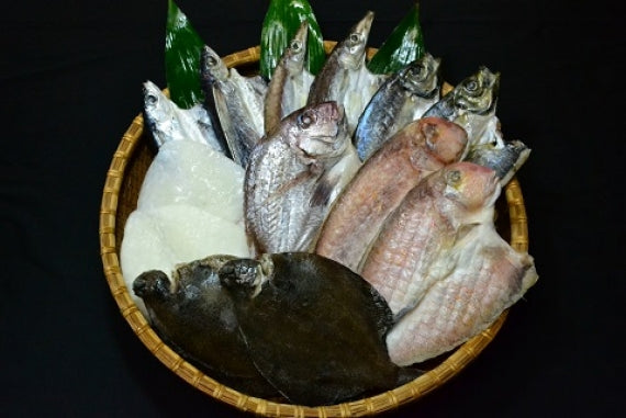 無添加・天日干し【愛媛八幡浜産】ピチピチ朝獲れ鮮魚の一品】夜干し13枚セット