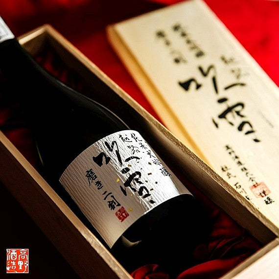 【数量限定】越路吹雪 純米大吟醸 磨き二割 720ml 桐箱入 限定品 お酒 日本酒 新潟県 高野酒造
