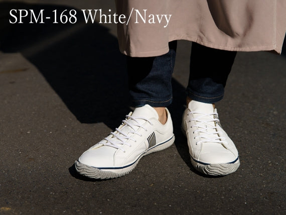 【柔らかく「ふわっ」と包み込まれるような履き心地の国産ハンドメイドスニーカー】SPINGLE MOVE SPM-168 White/Navy 靴 スピングルムーヴ